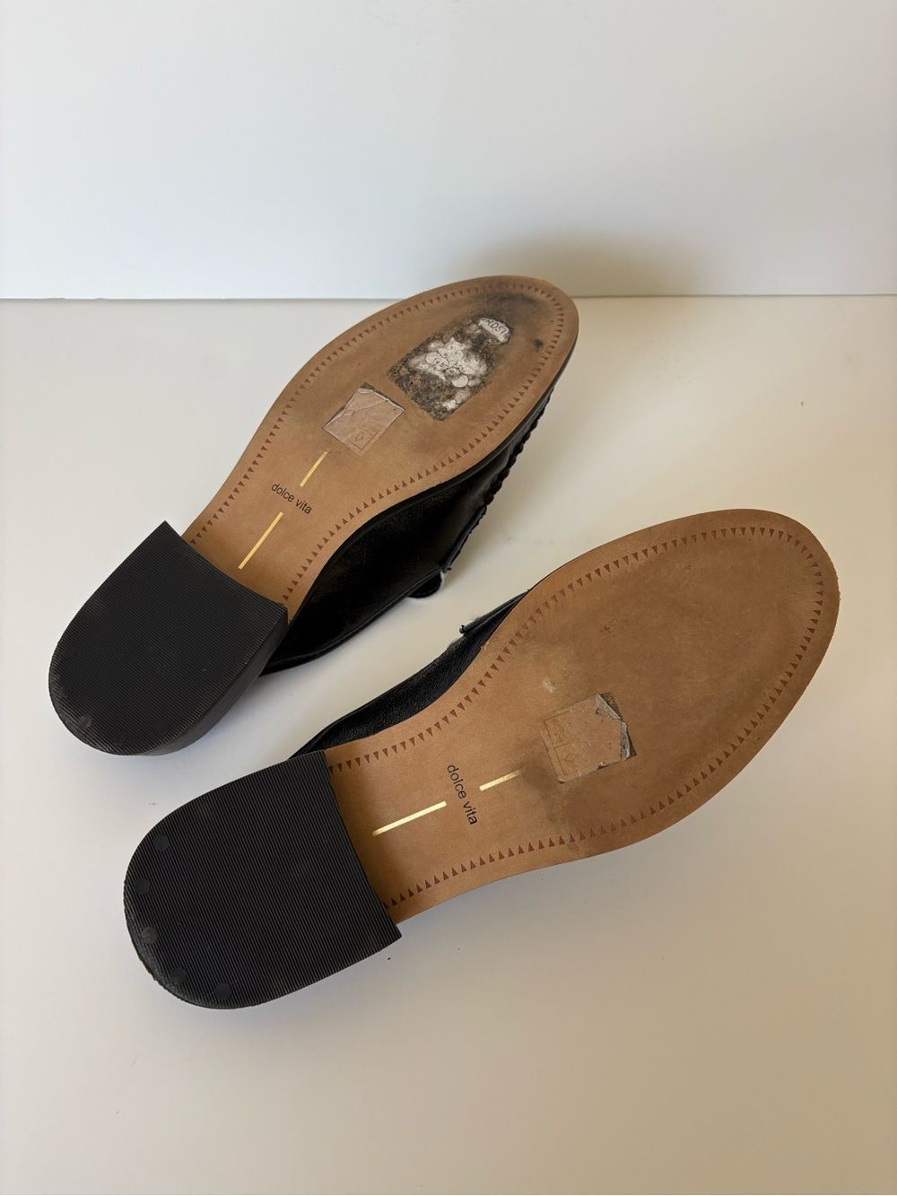 Dolce Vita Two-Tone Leather Mule in Black & Cream - Picture 5 of 8